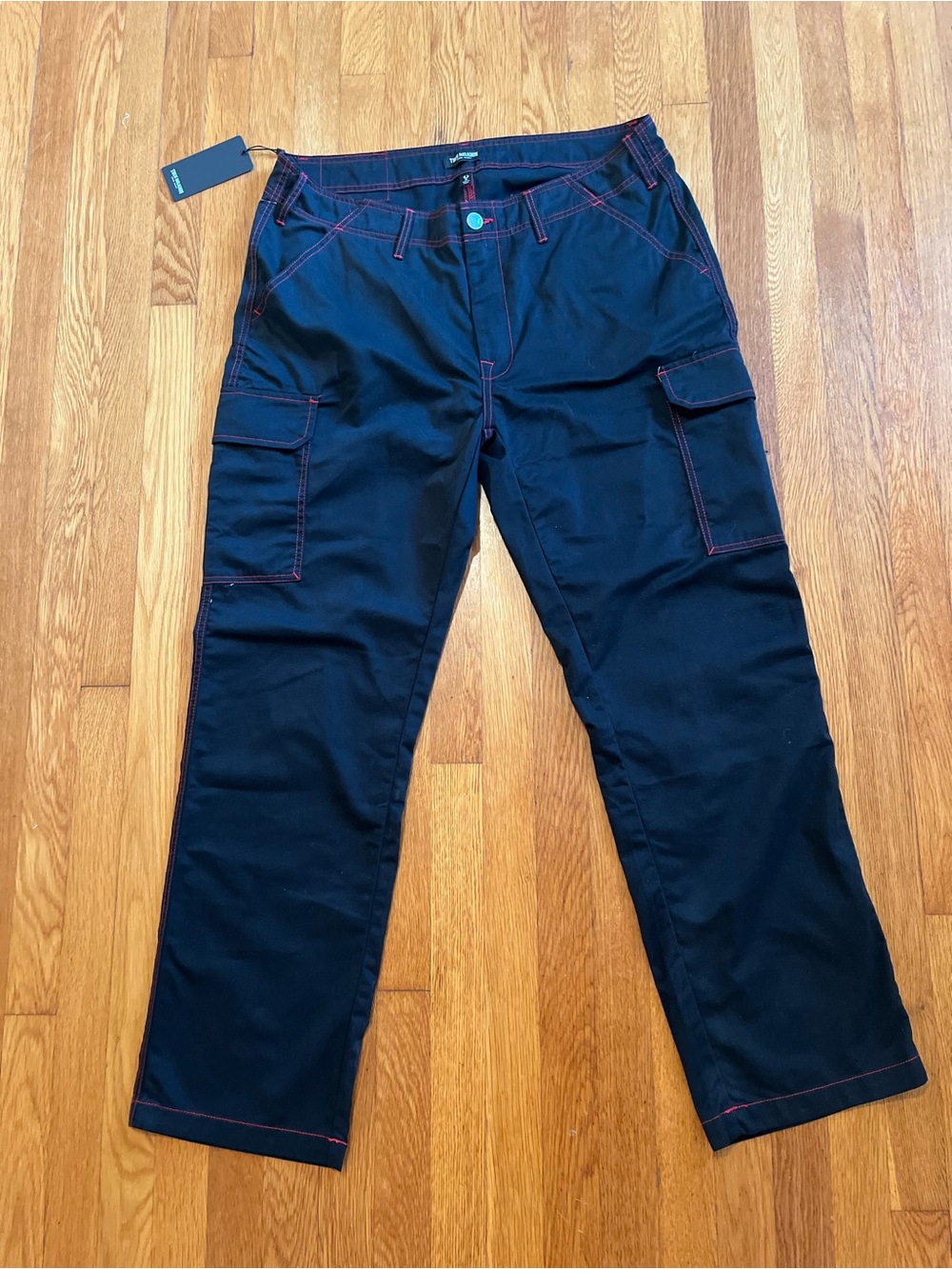 NWT True Religion Black Cargo Pants Red stitching size 36 read